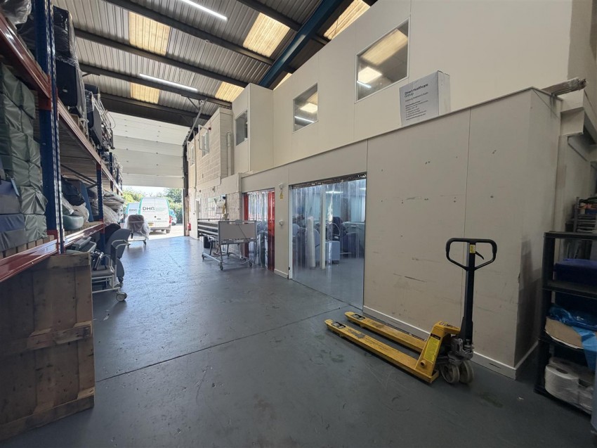 Images for Victoria Road, Avonmouth, Bristol